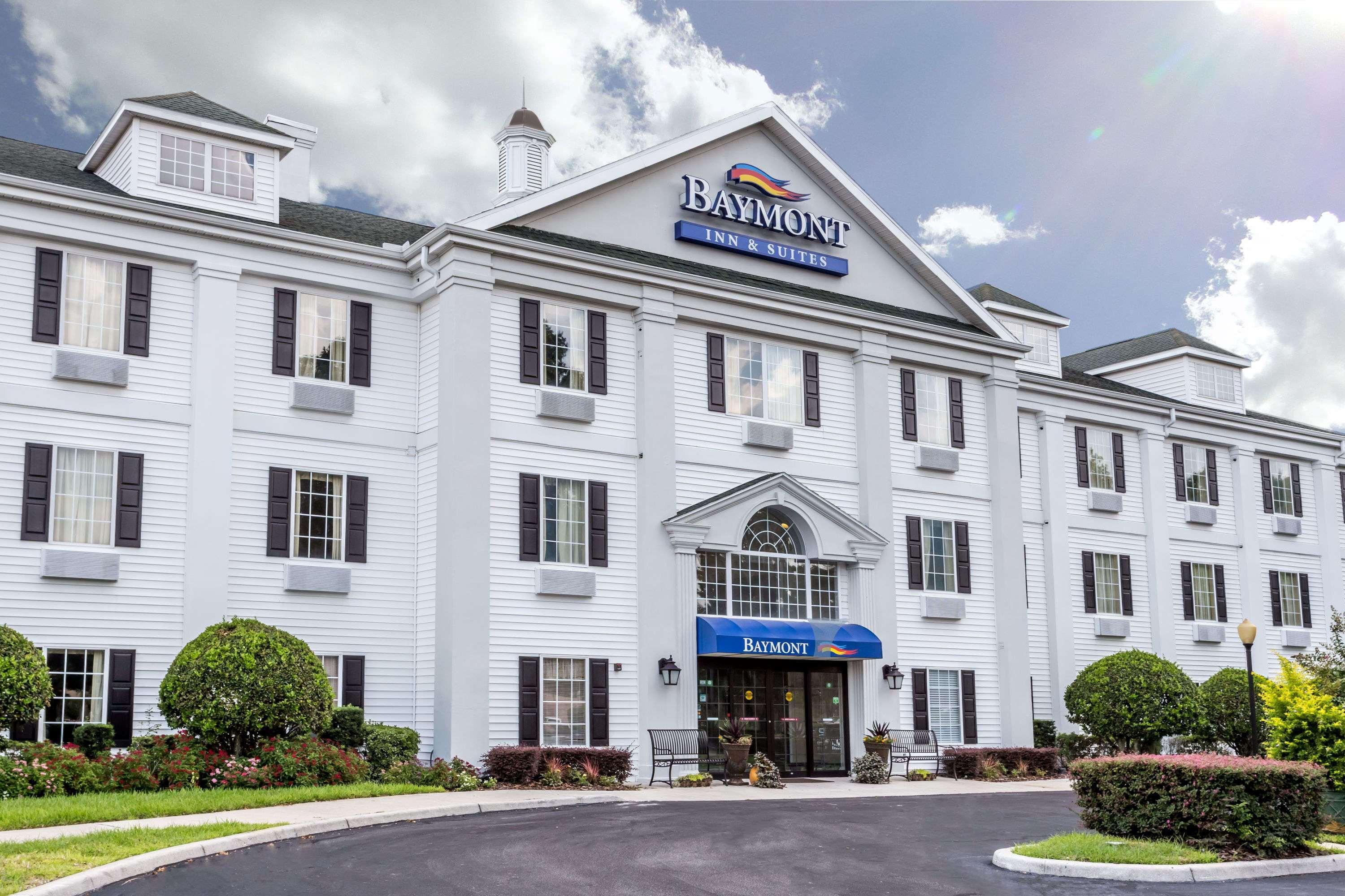Baymont By Wyndham Lakeland Exterior photo